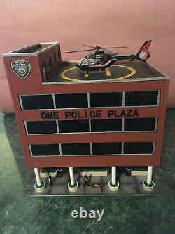 Menards O Gauge One Police Plaza Prototype