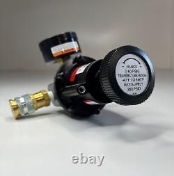 ONE (1) PARKER Compressed Air Regulator with Gauge And Fittings R230-02C (NEW)