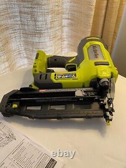 Ryobi P326KN 18V ONE+ 16-Gauge Straight Finish Nailer Kit with battery & charger