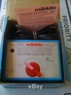 Märklin # 6627 30 Watt Transformateur Pour H. O. & Maxi Une Jauge, Neuf Dans La Boîte